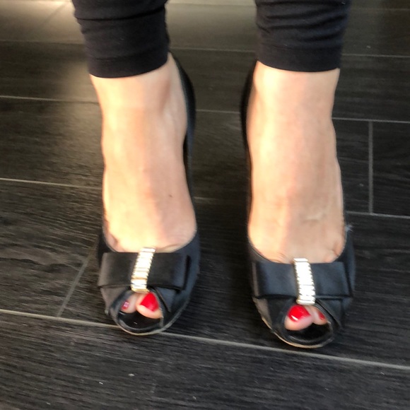 DOLCE&GABBANA black satin embellished bow heels - Picture 2 of 6